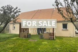 Detached House with Landscaped Garden