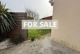 Detached House with Landscaped Garden