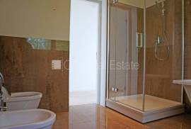 Detached house for sale in Jurmala, 265.00m2