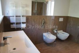 Detached house for sale in Jurmala, 265.00m2