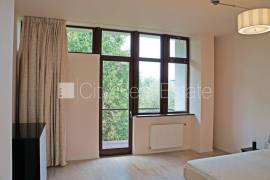Detached house for sale in Jurmala, 265.00m2