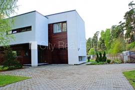 Detached house for sale in Jurmala, 265.00m2