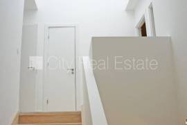 Detached house for sale in Jurmala, 265.00m2