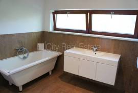 Detached house for sale in Jurmala, 265.00m2
