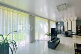 Detached house for rent in Jurmala, 645.00m2