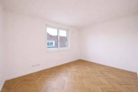 Breathtaking brand new 3 room penthouse for sale