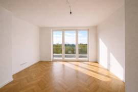 Glamour & Elegance: Exclusive 3-room Penthouse next to Winterfeldtplatz in Shoneberg
