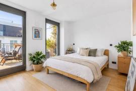 3-room Penthouse with Two Balconies & TV Tower Views in Prime Central Mitte