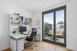 3-room Penthouse with Two Balconies & TV Tower Views in Prime Central Mitte