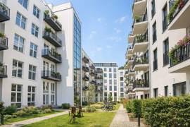 3-room Penthouse with Two Balconies & TV Tower Views in Prime Central Mitte