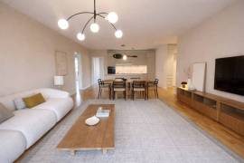 Living comfort at the highest level - modern 4-room apartment in Schoneberg