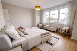 Living comfort at the highest level - modern 4-room apartment in Schoneberg