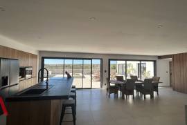 8 room, 293m2 House for sale in Magalas - 895 000 € *