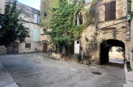 7 room, 230m2 Townhouse for sale in Roujan - 239 000 € *