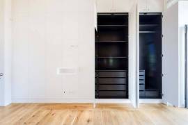 Apartment T3, 173m2, excellent condition, large areas, view and parking on Avenidas Novas - Lisboa