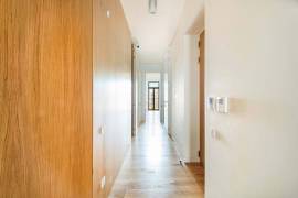 Apartment T3, 173m2, excellent condition, large areas, view and parking on Avenidas Novas - Lisboa