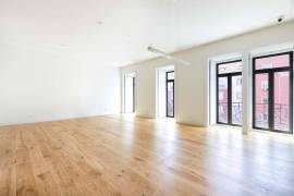 Apartment T3, 173m2, excellent condition, large areas, view and parking on Avenidas Novas - Lisboa