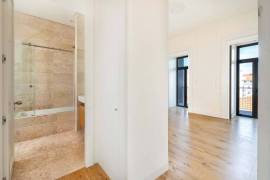 Apartment T3, 173m2, excellent condition, large areas, view and parking on Avenidas Novas - Lisboa