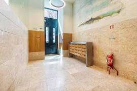 Apartment T3, 173m2, excellent condition, large areas, view and parking on Avenidas Novas - Lisboa
