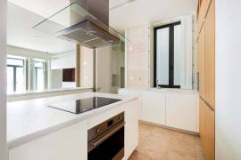 Apartment T3, 173m2, excellent condition, large areas, view and parking on Avenidas Novas - Lisboa