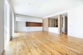 Apartment T3, 173m2, excellent condition, large areas, view and parking on Avenidas Novas - Lisboa