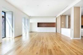 Apartment T3, 173m2, excellent condition, large areas, view and parking on Avenidas Novas - Lisboa
