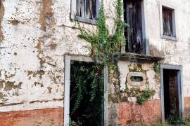 Rustic House for Reconstruction