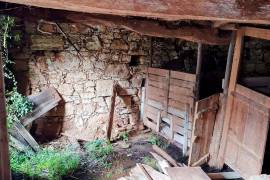 Rustic House for Reconstruction