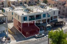 Shop with mezzanine level in a lively location in Chloraka village for sale