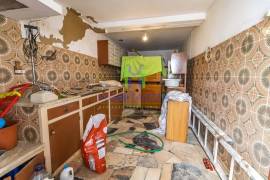 2 bedroom house, with annexes and backyard, in the heart of Praia da Luz - Lagos