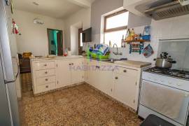 2 bedroom house, with annexes and backyard, in the heart of Praia da Luz - Lagos