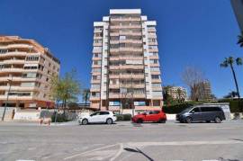OPPORTUNITY! Commercial premises from 89.000€, located in one of the best areas of Calpe, only 200 m from the beach.