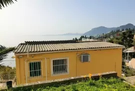 Beautiful detached house for sale with sea view