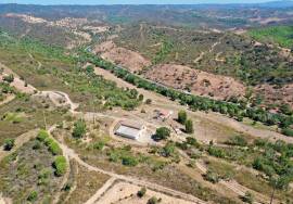 Large countryside plot consisting of 217 Hectares(538 acres) and  urban land of 4835m2