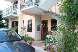 Istria, Novigrad, apartment in an attractive location, 75 m2, near the sea