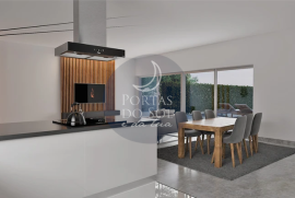 Modern Villa V3 with Swimming Pool Near the Ocean.