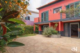 House 5 Bedrooms and Attic - Funchal, Madeira Island