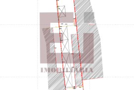 Building with approved project in the center of Porto