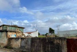 House in Ruin - Loureiro