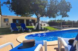 ALBUFEIRA - CENTRO -4 BEDROOMS - SWIMMING POOL AND GARDEN