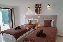ALBUFEIRA - CENTRO -4 BEDROOMS - SWIMMING POOL AND GARDEN