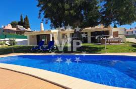 ALBUFEIRA - CENTRO -4 BEDROOMS - SWIMMING POOL AND GARDEN