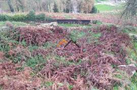 2 Villas to recover in Roriz with 1460m2