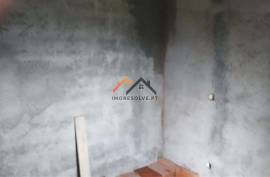 2 Villas to recover in Roriz with 1460m2