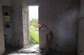 2 Villas to recover in Roriz with 1460m2