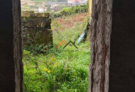 2 Villas to recover in Roriz with 1460m2