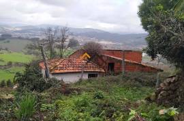 2 Villas to recover in Roriz with 1460m2