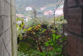2 Villas to recover in Roriz with 1460m2