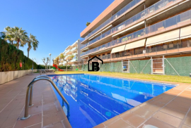 Beautiful penthouse with 3 bedrooms with communal garden and pool for sale in Salou - Costa Dorada