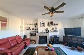 Pleasant Set Of 2 Village Houses Offering Main House Of 180 M2, Independent Gite Of 50 M2, Garage And Courtyard. Quiet Location Pleasant Set Of 2 Village Houses Offering Main House Of 180 M2, Independent Gite Of 50 M2, Garage And Courtyard. Quiet Location